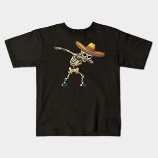 Dabbing Skeleton Mexican Cinco de Mayo Sombrero Dab Kids T-Shirt